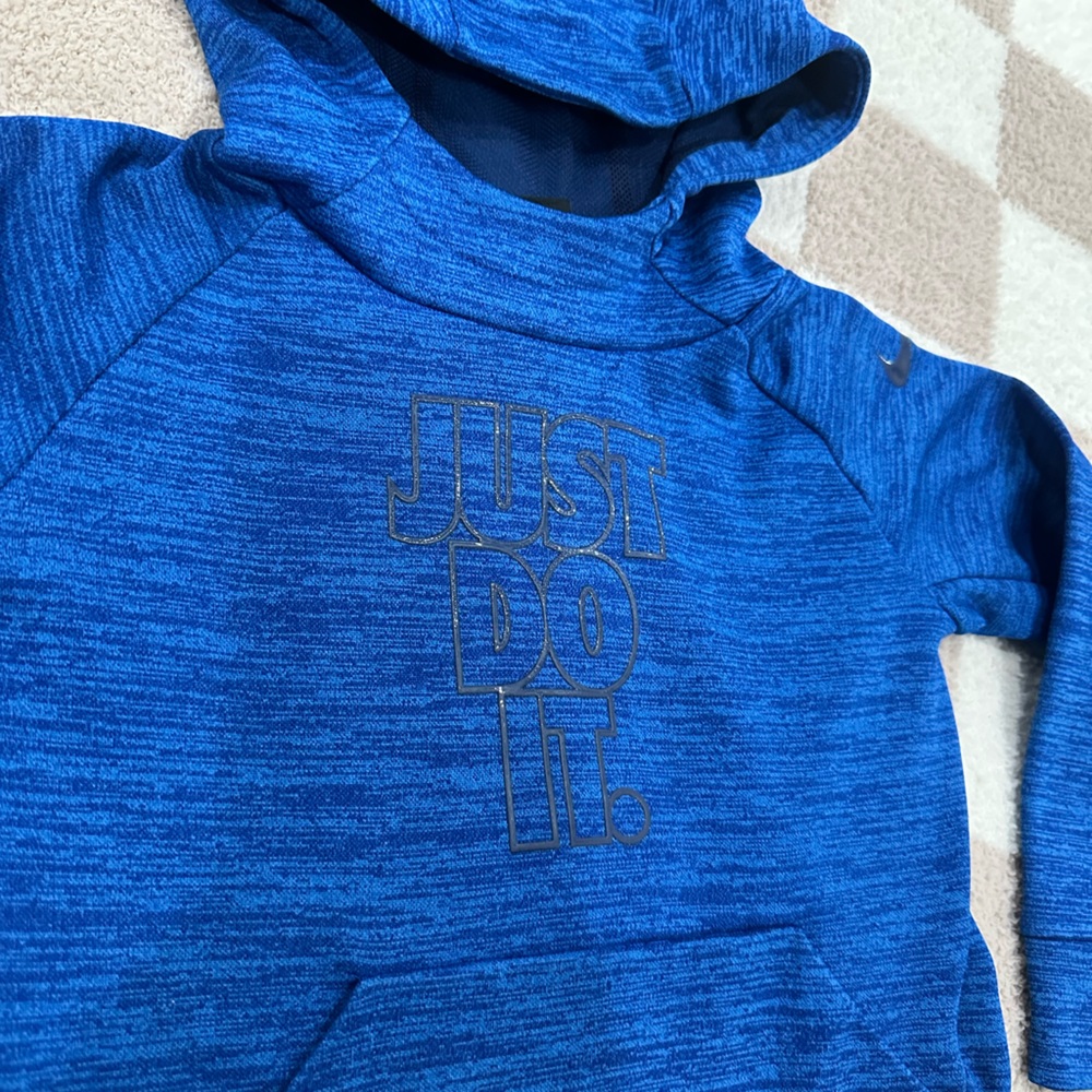 Nike Boys “Just Do It” Sweater size 3T